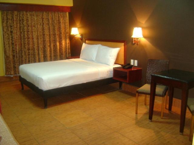 Pamulinawen Hotel Laoag Quarto foto